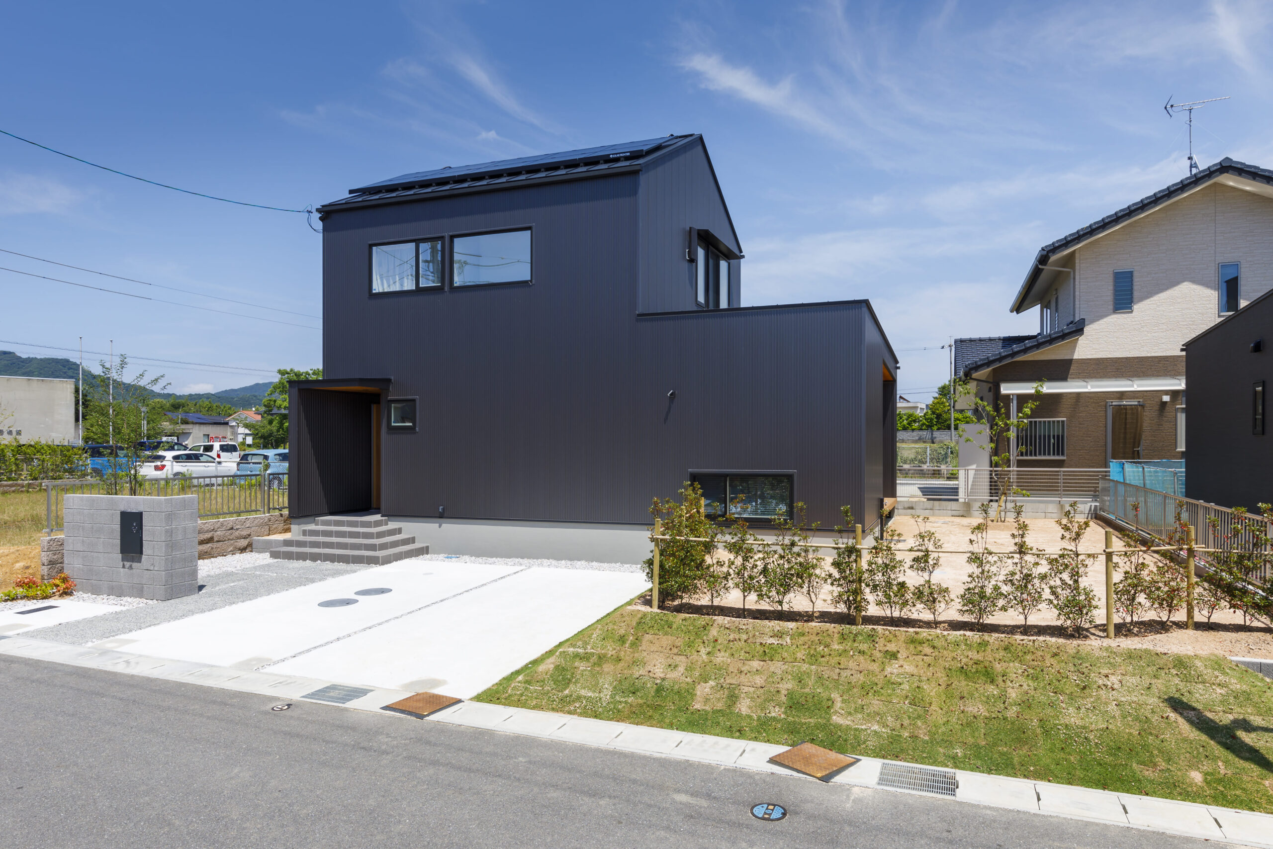 三角屋根の家